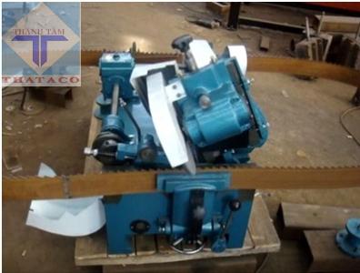 Máy mài lưỡi cưa vòng CD tự động thataco Máy-mài-lưỡi-cưa-vòng-CD-tự-động-thataco