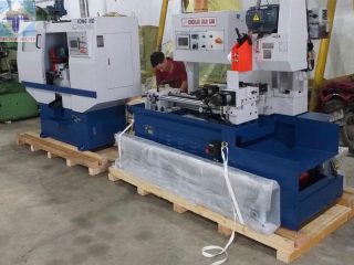 Di Dời Và Lắp Đặt Máy Cưa Fong Ho