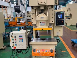 Di-Dời-Và-Lắp-Đặt-Máy-Dập-Chinfong